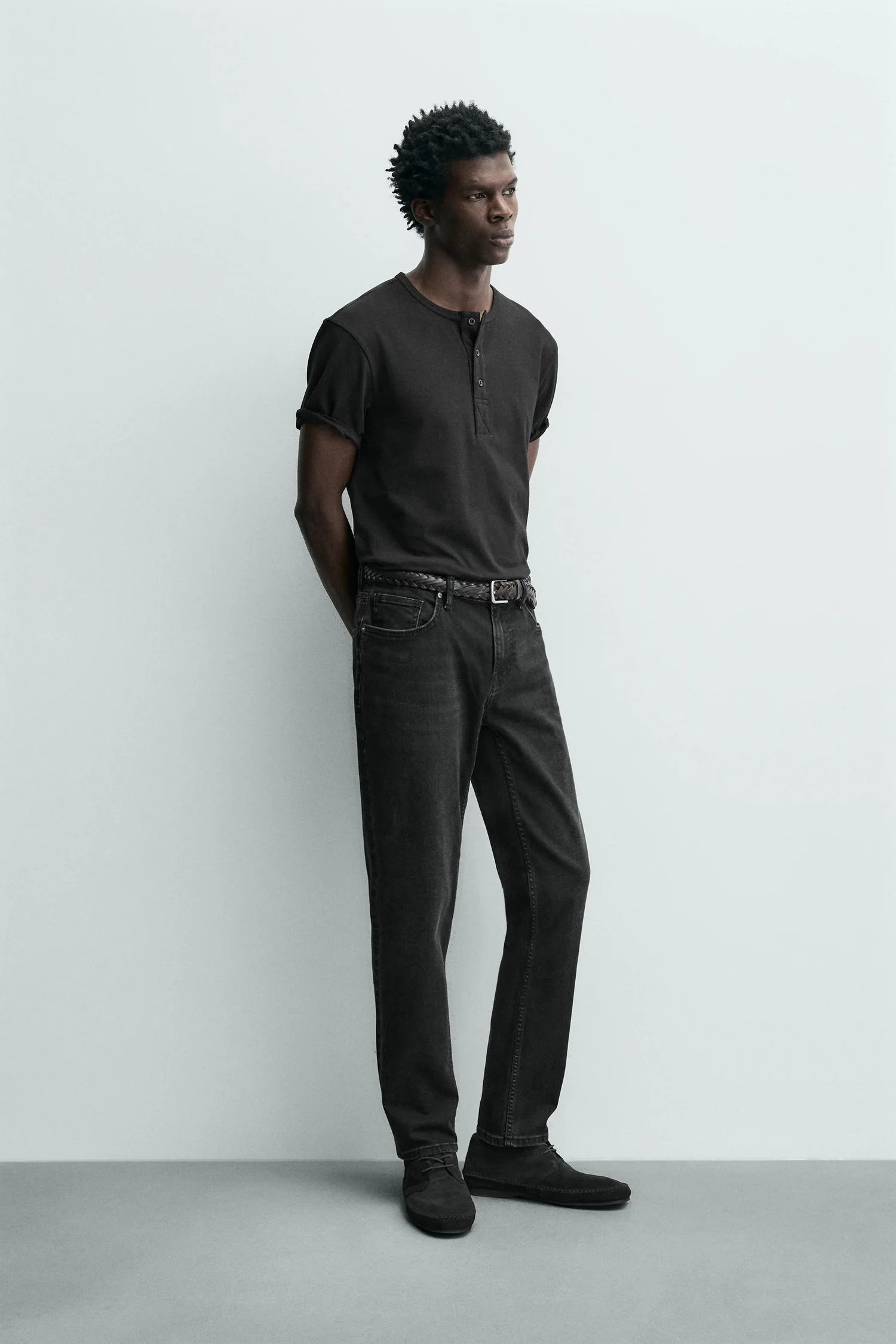 Базовые джинсы зауженного кроя Zara, угольный