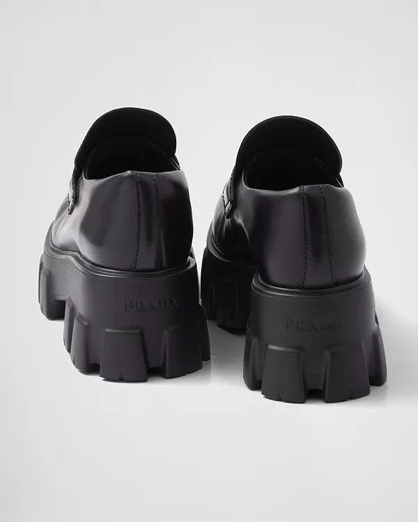 Женские лоферы «Монолит» из матовой кожи Prada, черный — фото 3