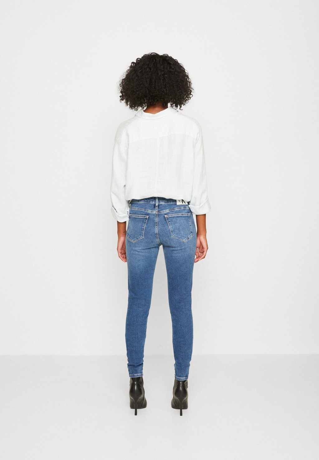 Джинсы Skinny Fit MID RISE Calvin Klein Jeans, темный деним — фото 3