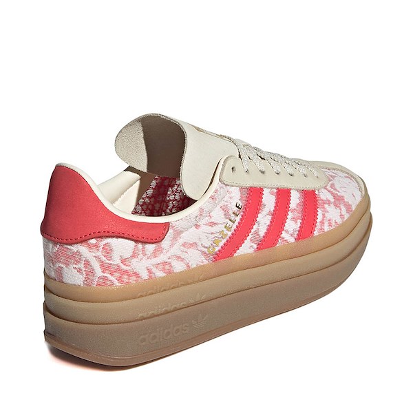 Кроссовки Womens adidas x Liberty London Gazelle Bold Athletic Shoe, цвет Cloud White/Cream White/Better Scarlet — фото 4