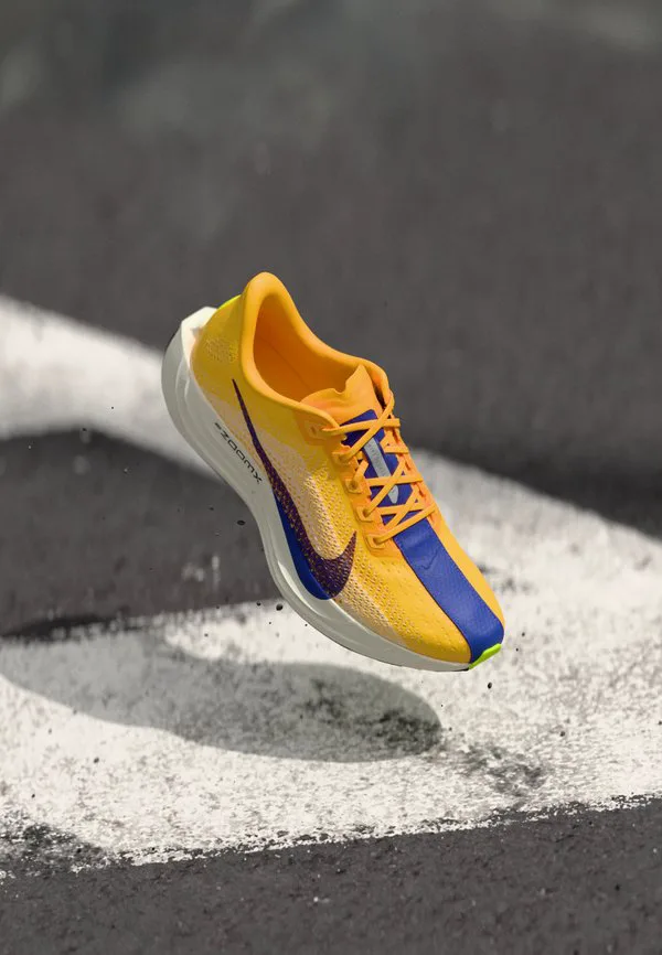 Кроссовки для бега по шоссе pegasus plus Nike Performance, Laser Orange/Indigo Burst/Alabaster/Sail/Volt/Black