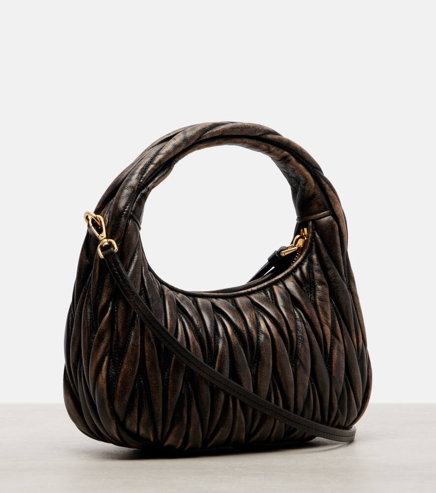 Wander маленькая сумка-тоут из стеганой кожи Miu Miu, Brown — фото 4