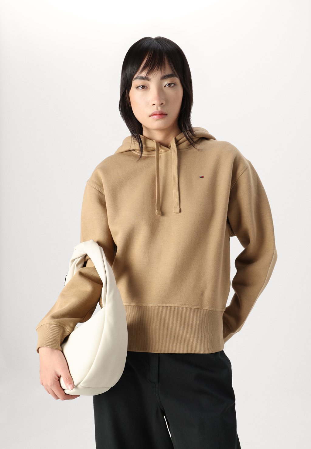 

Толстовка FLAG ON CHEST HOODIE Tommy Hilfiger, бежевый