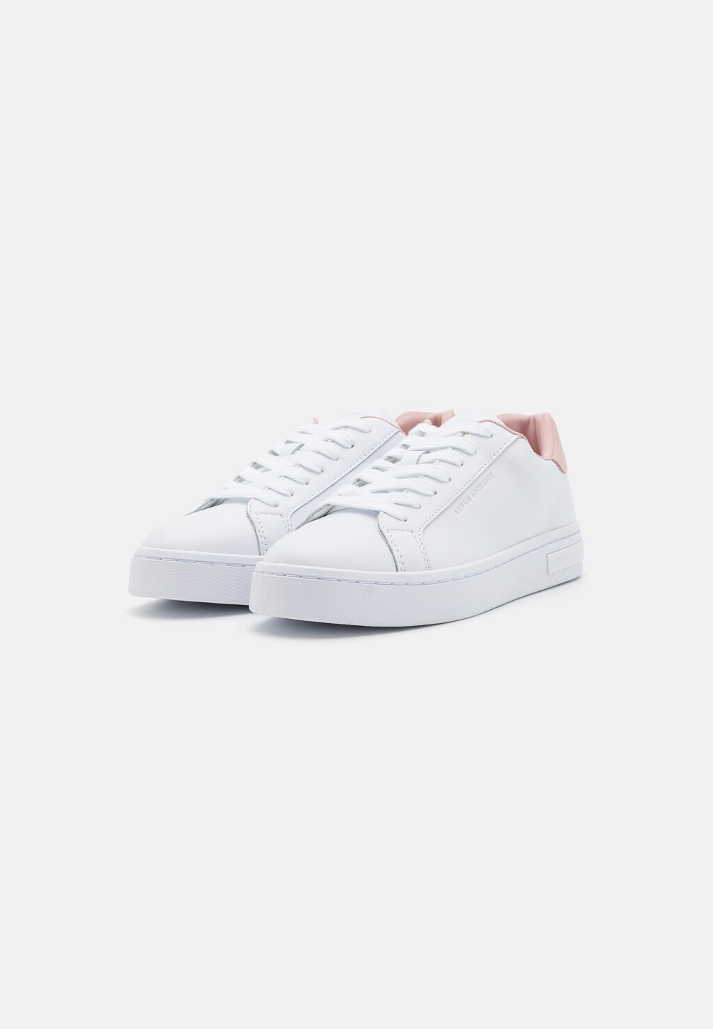 

Кроссовки Armani Exchange, белый