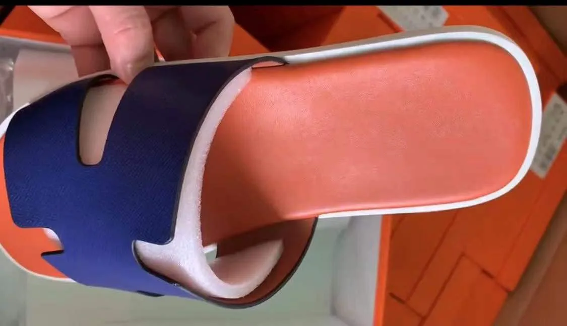 

Мужские кожаные тапочки Mengchengying