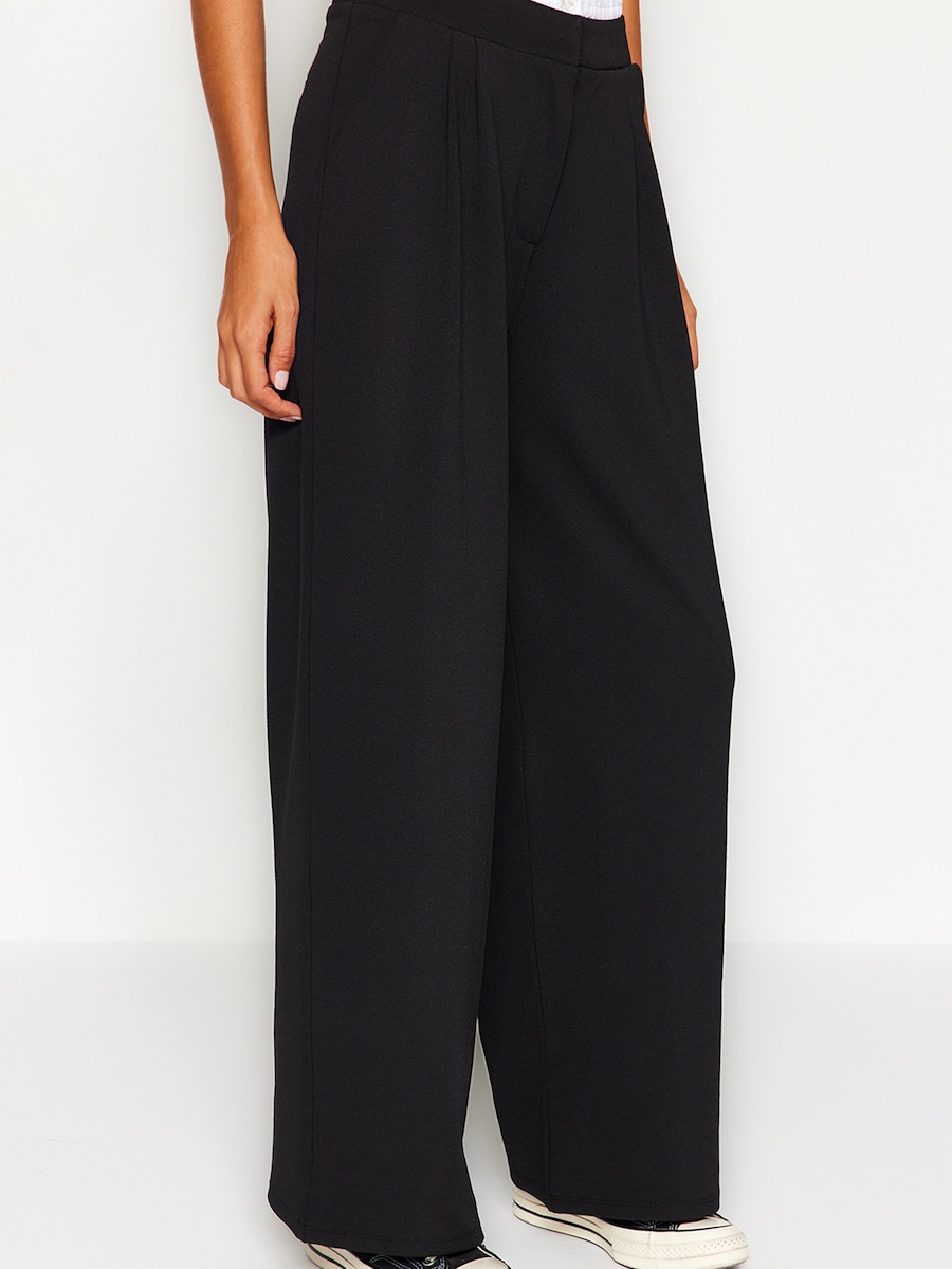 

Брюки свободного кроя Trendyol, черный