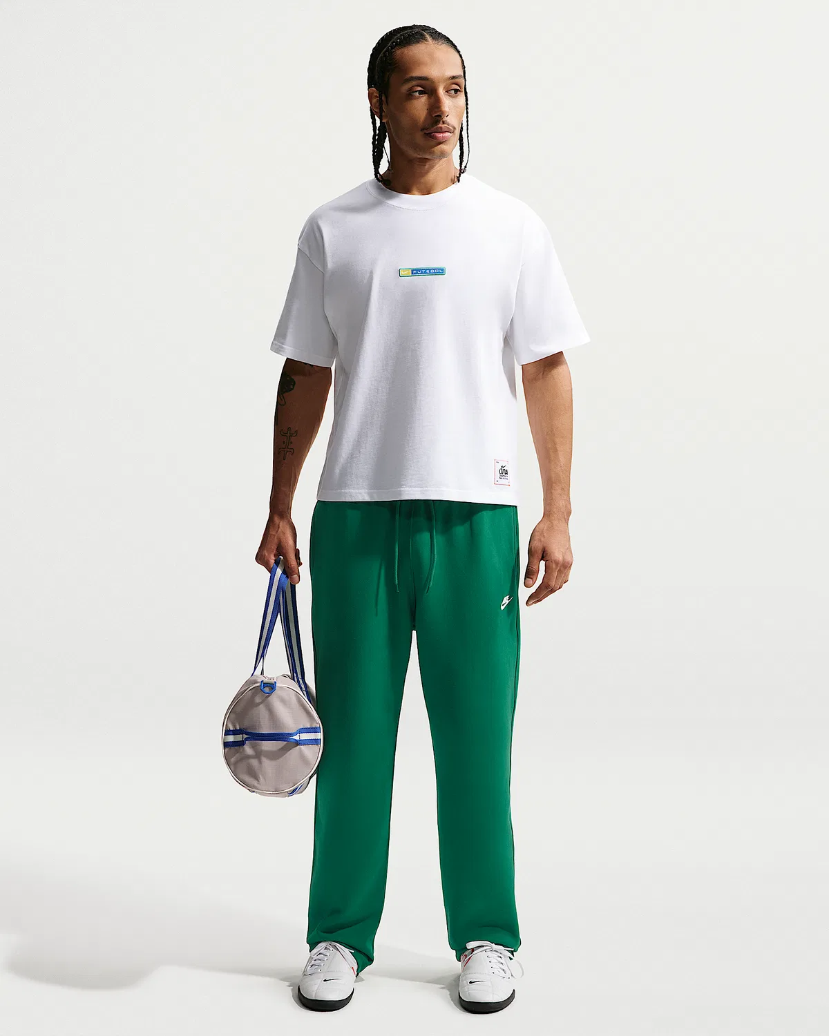 Мужская футболка Nike Sportswear, White/Canary/Light Photo Blue — фото 4