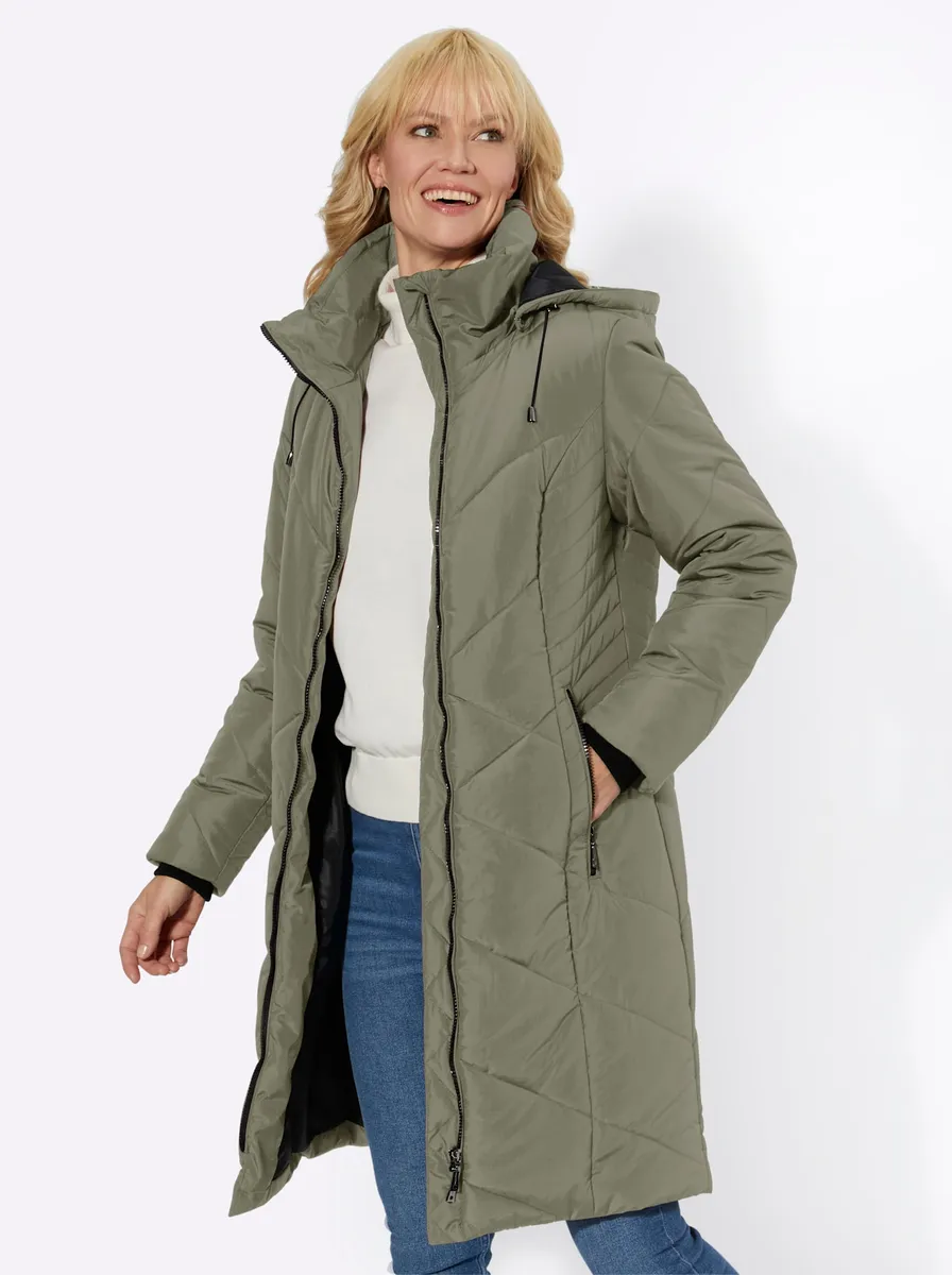 

Повседневный образ стеганого пальто Casual Looks, хаки