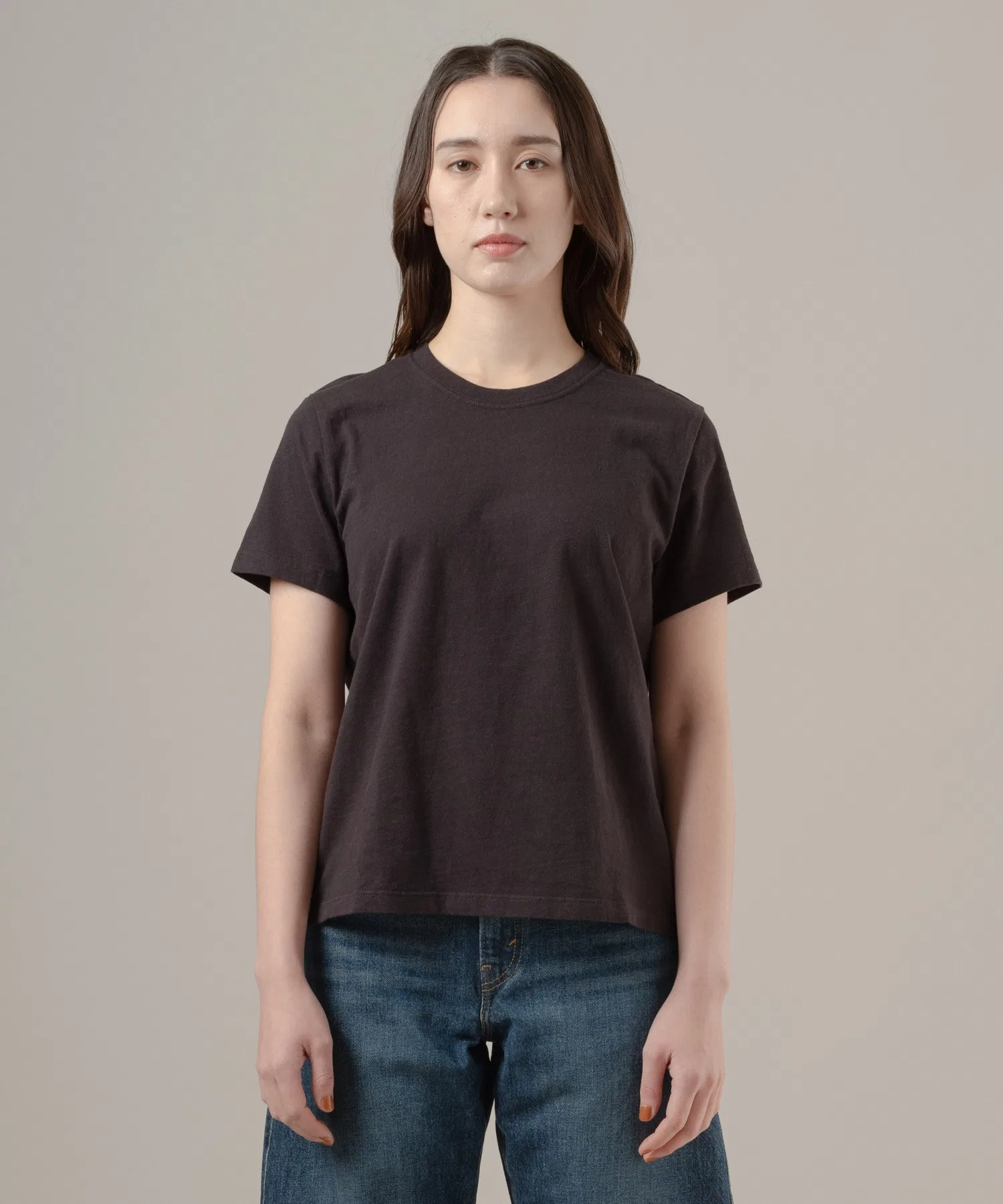 Женская футболка Levi's с круглым вырезом чёрная