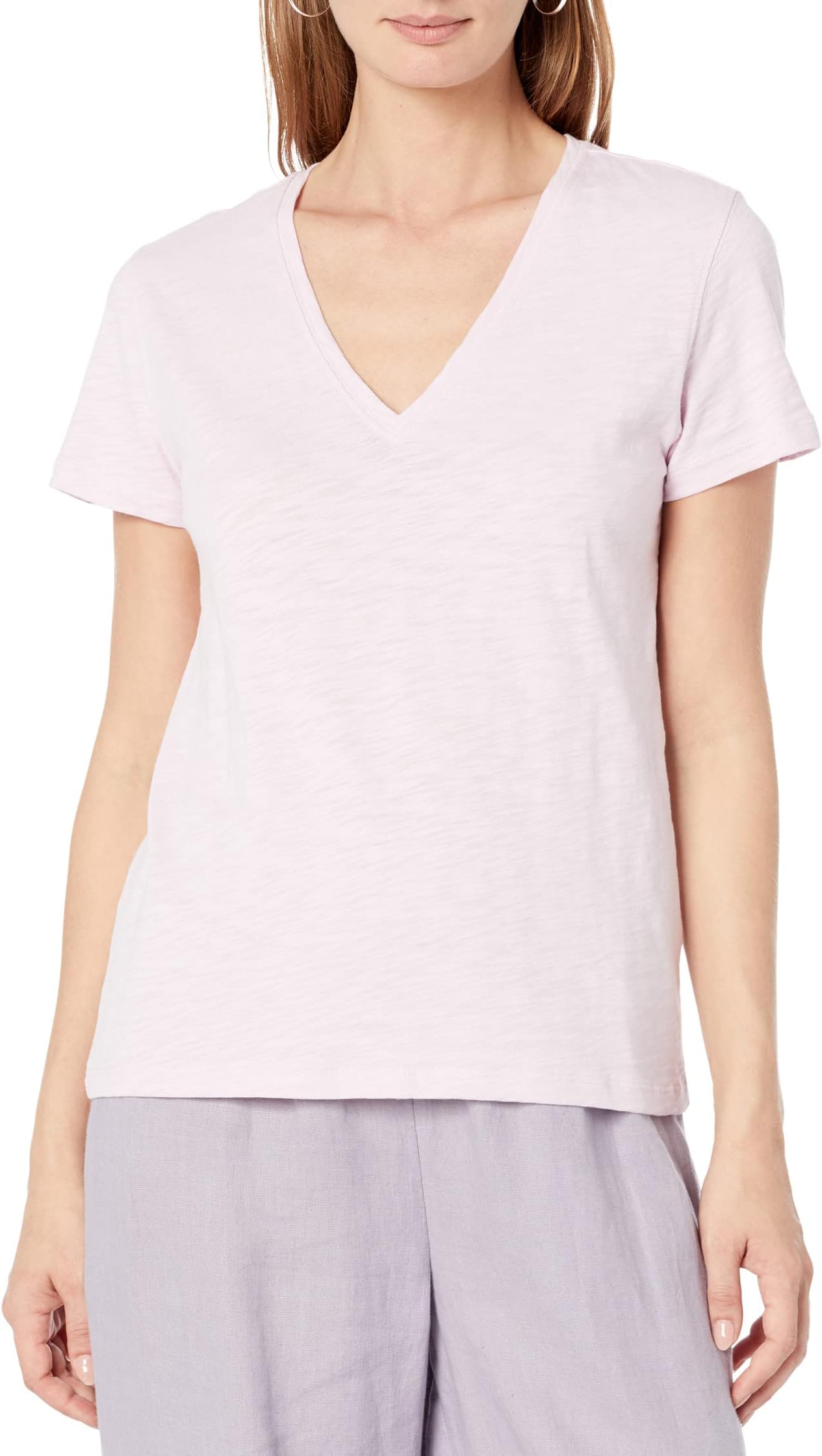 

Футболка Lilla P V-Neck Short Sleeve Back Seam Tee, цвет Orchid