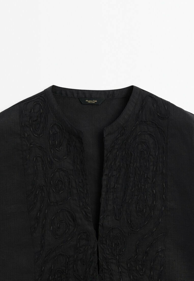 

Блуза WITH FRONT EMBROIDERY Massimo Dutti, черный