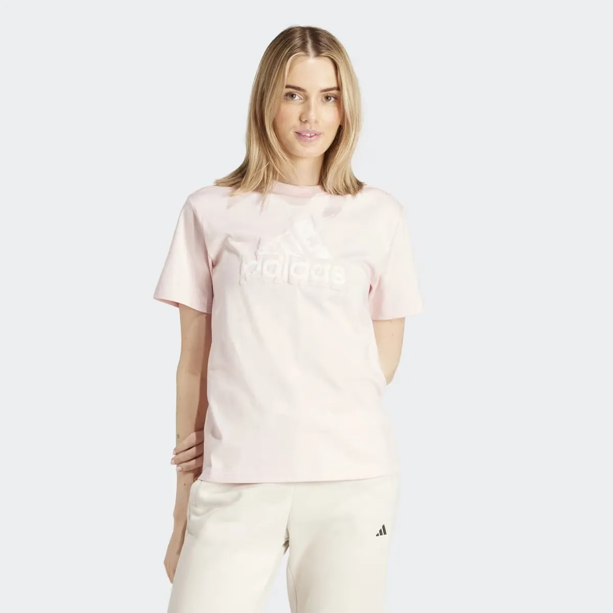 

Женская футболка Adidas Future Icons с графическим рисунком, цвет Rosa