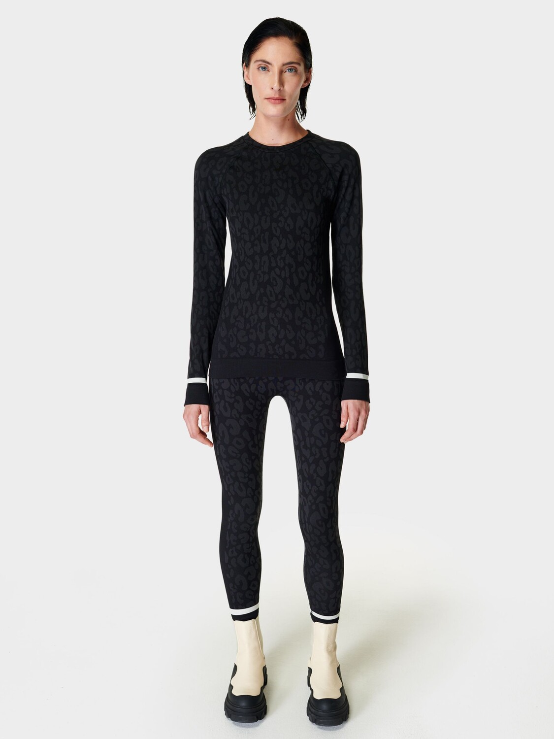 

Жаккардовые базовые леггинсы с леопардовым принтом Sweaty Betty, черный/мульти