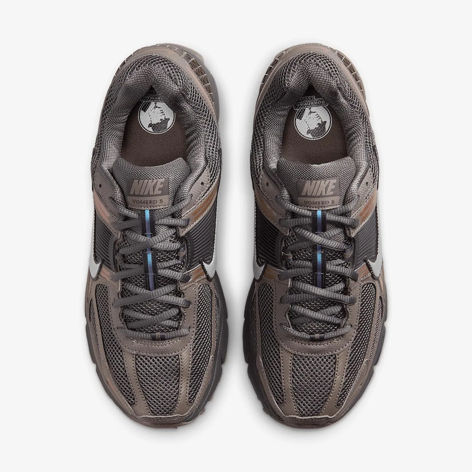 Кроссовки Nike Zoom Vomero 5, мужские, цвет Cave Stone/Multi-color/Medium Ash/Metallic Silver — фото 4