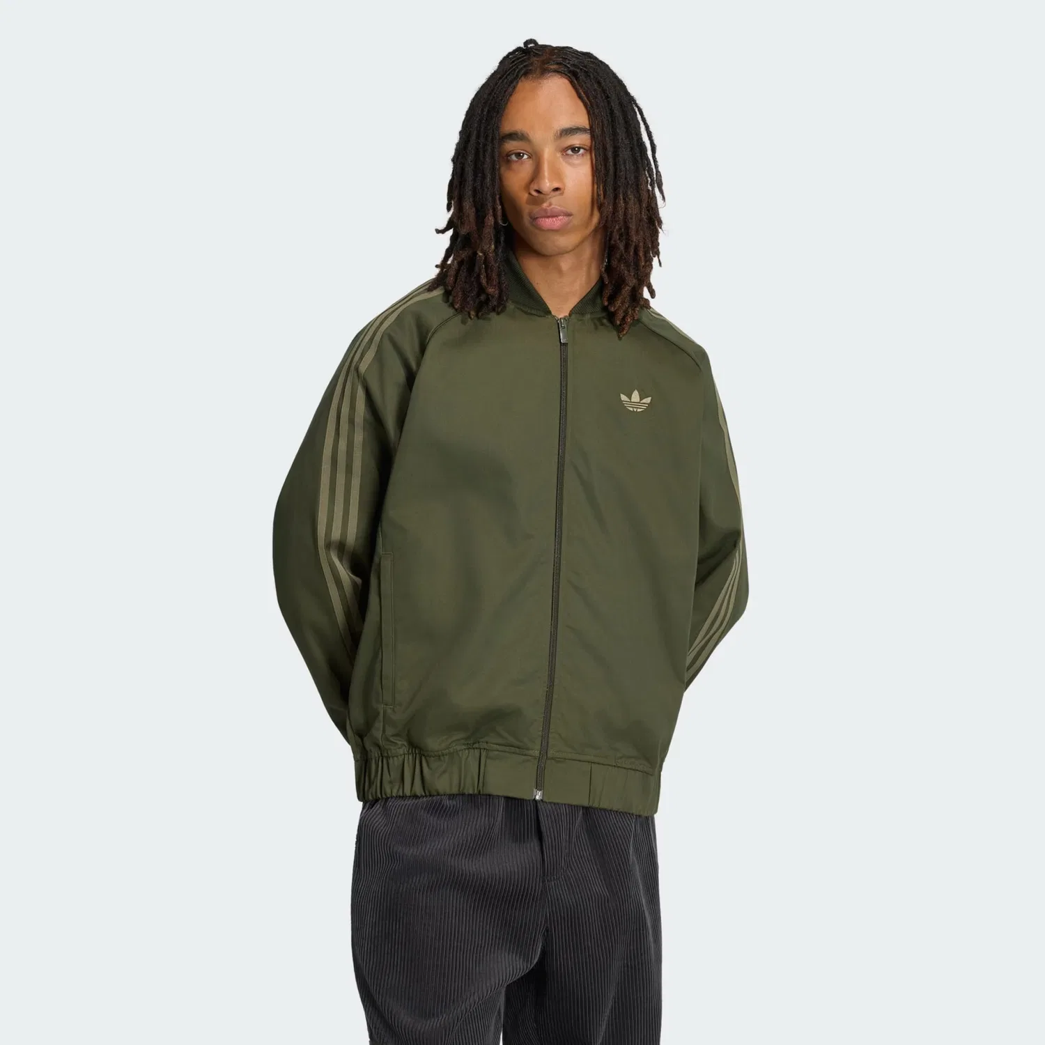 Куртка Adidas Originals Between-Season Sst Adicolor Classics в цветах хаки и темно-зеленом — фото 2