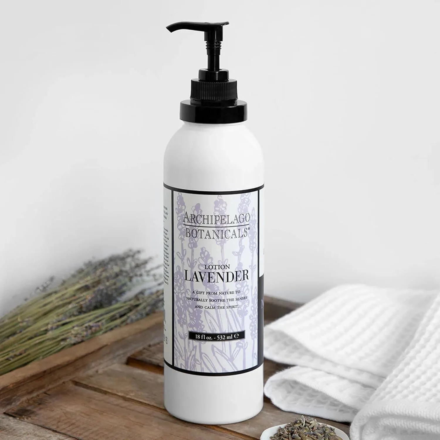 Лосьон для тела Archipelago Botanicals с лавандой, роскошный и увлажняющий лосьон для мягкой и напитанной кожи, ароматизированный лосьон для тела. Не содержит парабенов, фталатов и ГМО (525 мл). 510.30 г (1 шт.), orange — фото 3