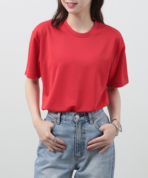 

Спортивная футболка влагоотводящая, быстросохнущая, с защитой от УФ-излучения United Athle, красный