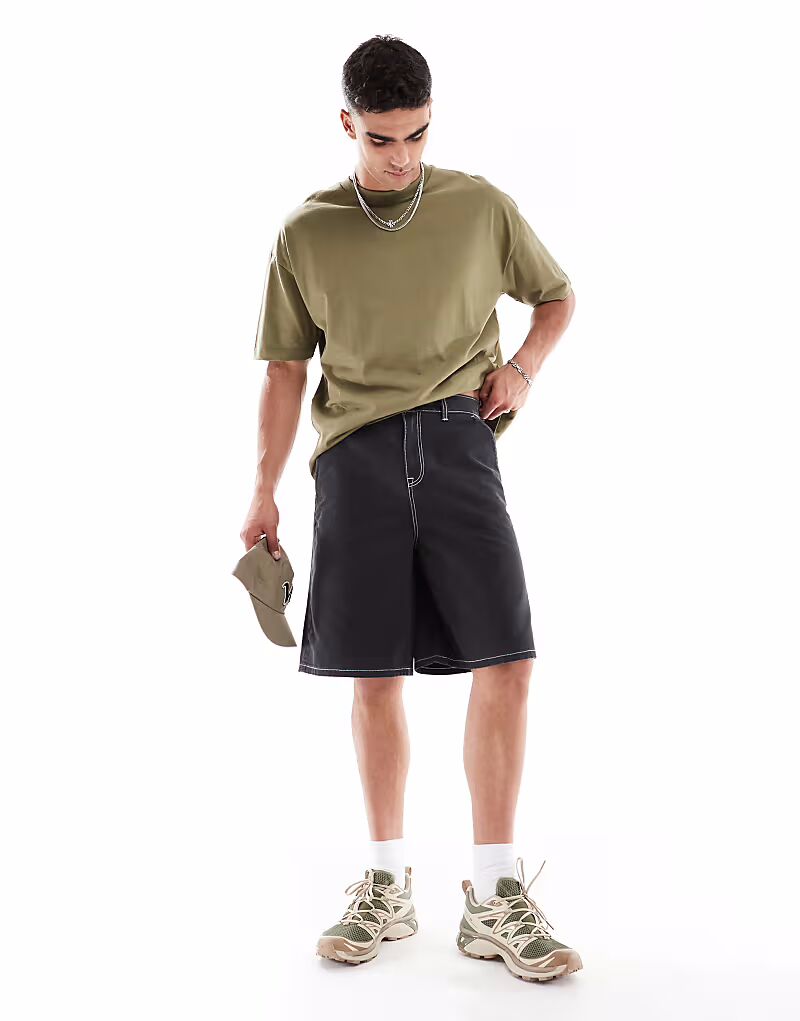 

Джинсовые шорты ASOS DESIGN с вышитыми задними карманами черного цвета