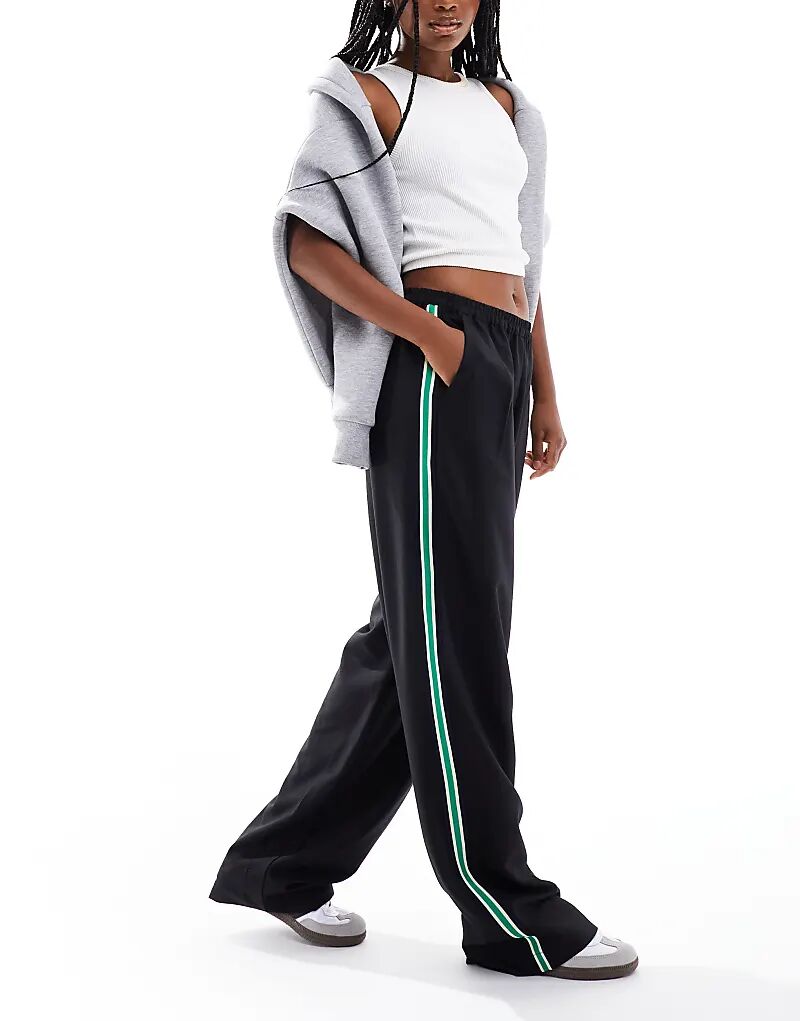 

Спортивные брюки ASOS DESIGN с тесьмой и вставками черного цвета