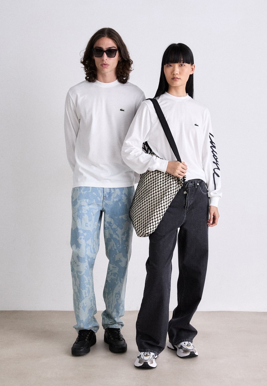 Топ Lacoste UNISEX White, с принтом, базовый — фото 2