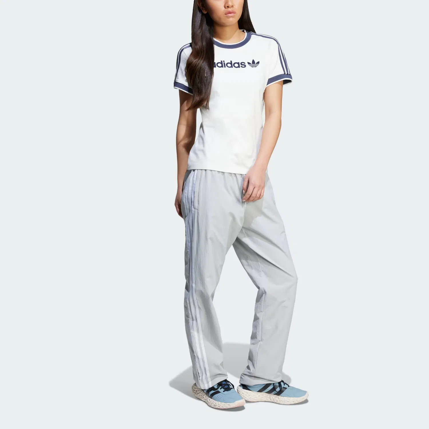 Футболка Linear Logo 3 Stripes Adidas Originals, Cloud White — фото 3
