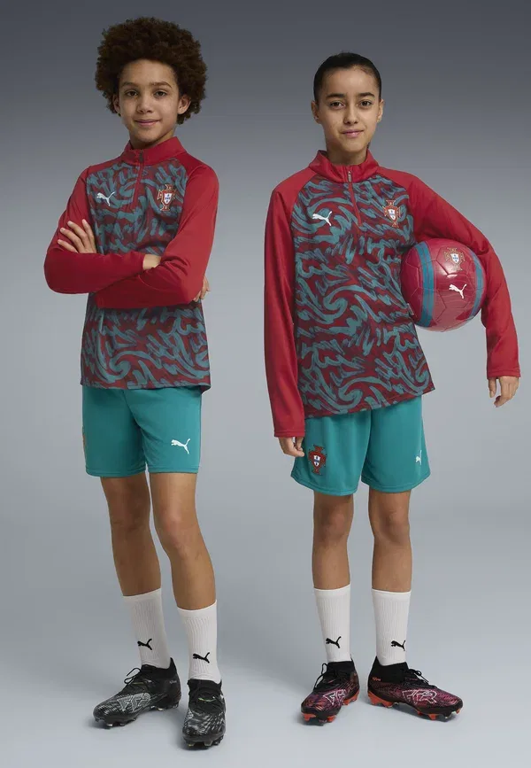 Толстовка для разминки Portugal National Team Wear Puma, цвет клубный красно-зеленый лагуна