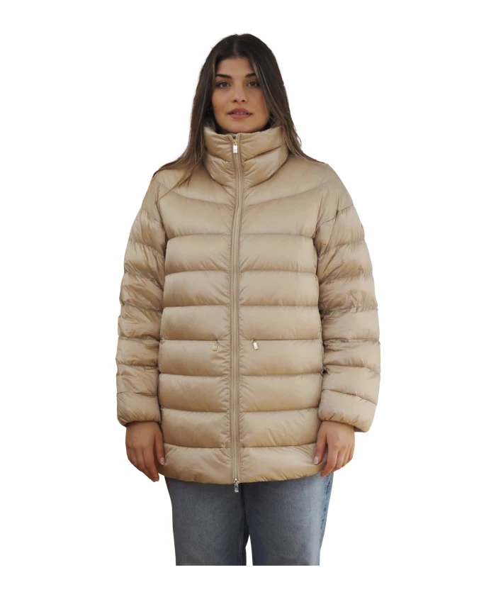 

Бежевая пуховая куртка со стойкой. Ciesse Piumini, бежевый