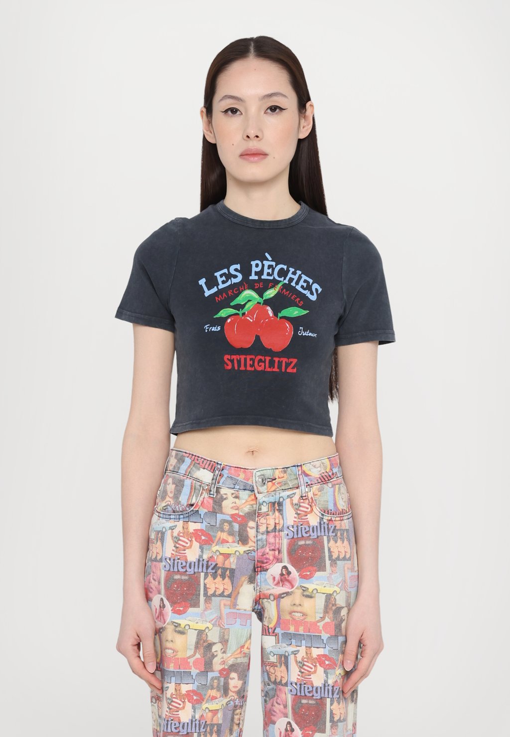 

Футболка с принтом CAMILLE CROPPED Stieglitz, черный