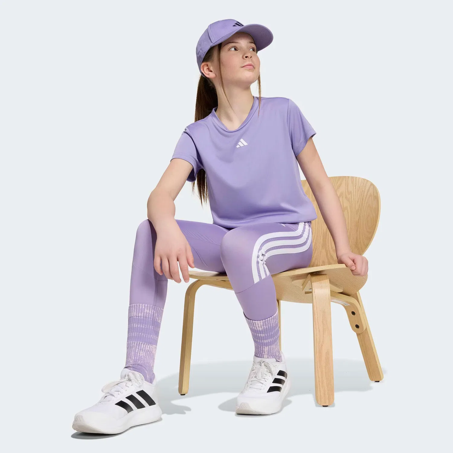 Спортивные брюки Adidas Sportswear Slim fit Workout Pants Train Essentials в лавандовом цвете — фото 4