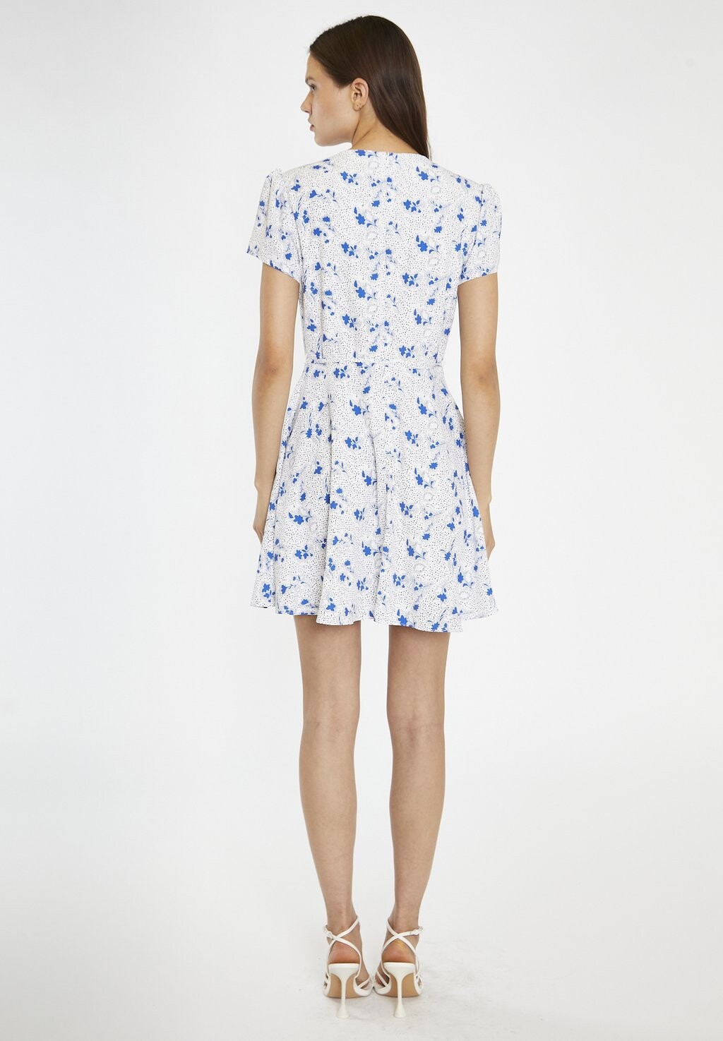 

Летнее платье Daisy Tie Waist Glamorous, синее в горошек с винтажным цветочным принтом