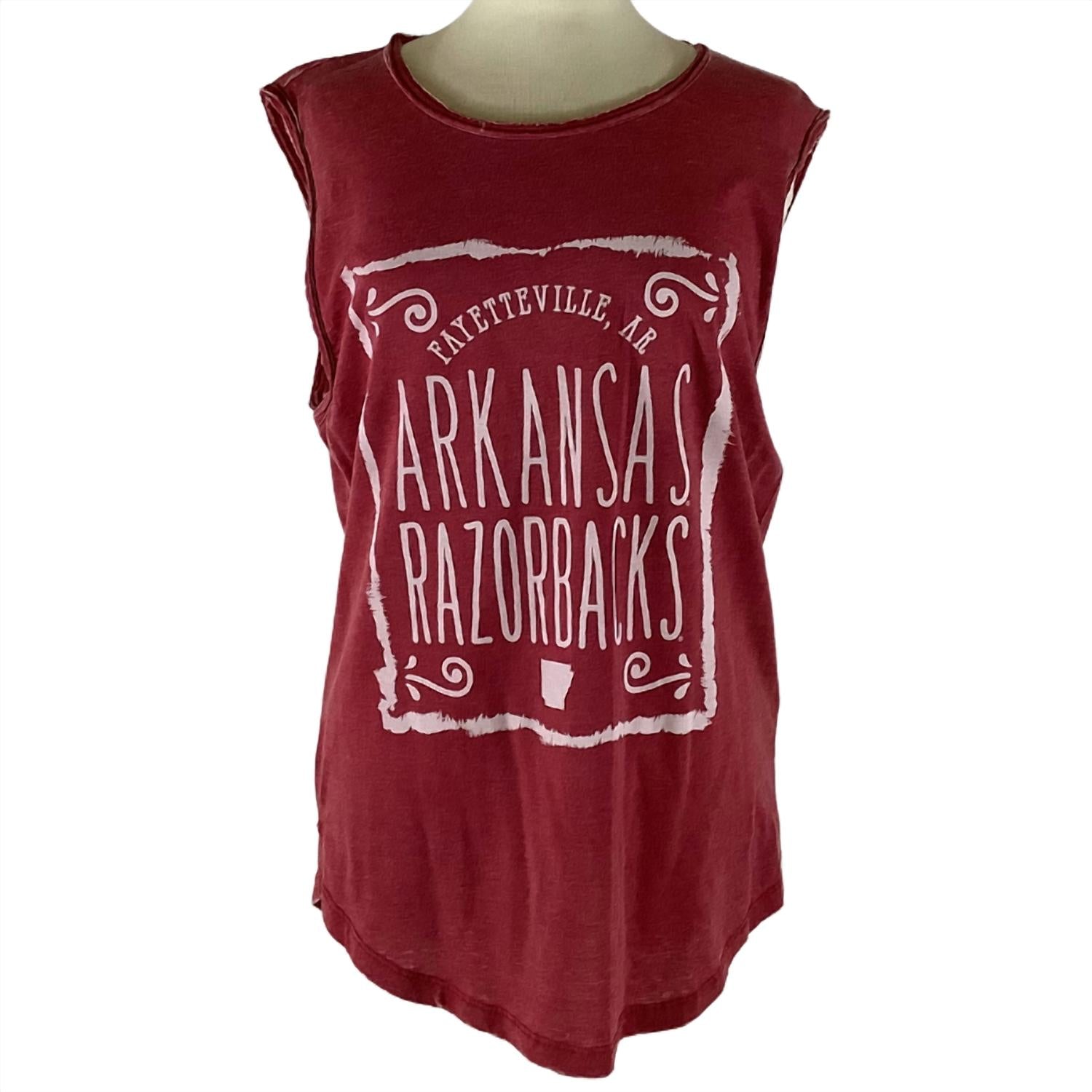 

Женская майка University Of Arkansas Ruffy в красном цвете Pressbox