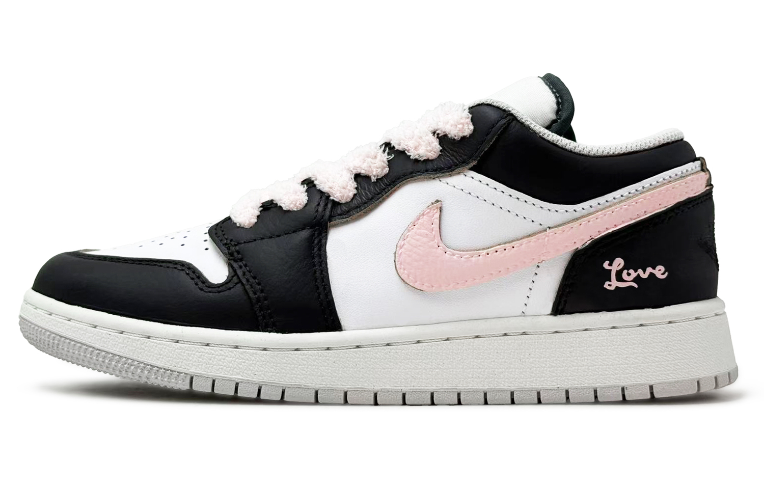 

Jordan Детские баскетбольные кроссовки Air 1 Urban Chic Style Love с противоскользящей и износостойкой подошвой, черные