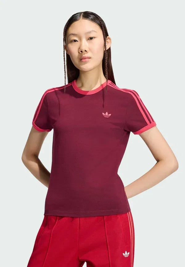 Футболка Adidas Originals 3S Tee Slim Print, цвет бордовый с розовым