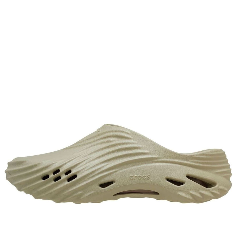 

Сандалии Crocs Echo Wave Clog 'Moth', зеленый