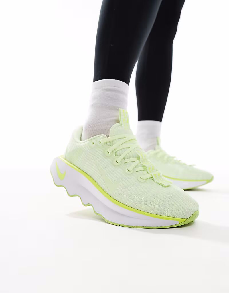Кроссовки Nike Training Motiva в лаймово-зеленом и белом цветах
