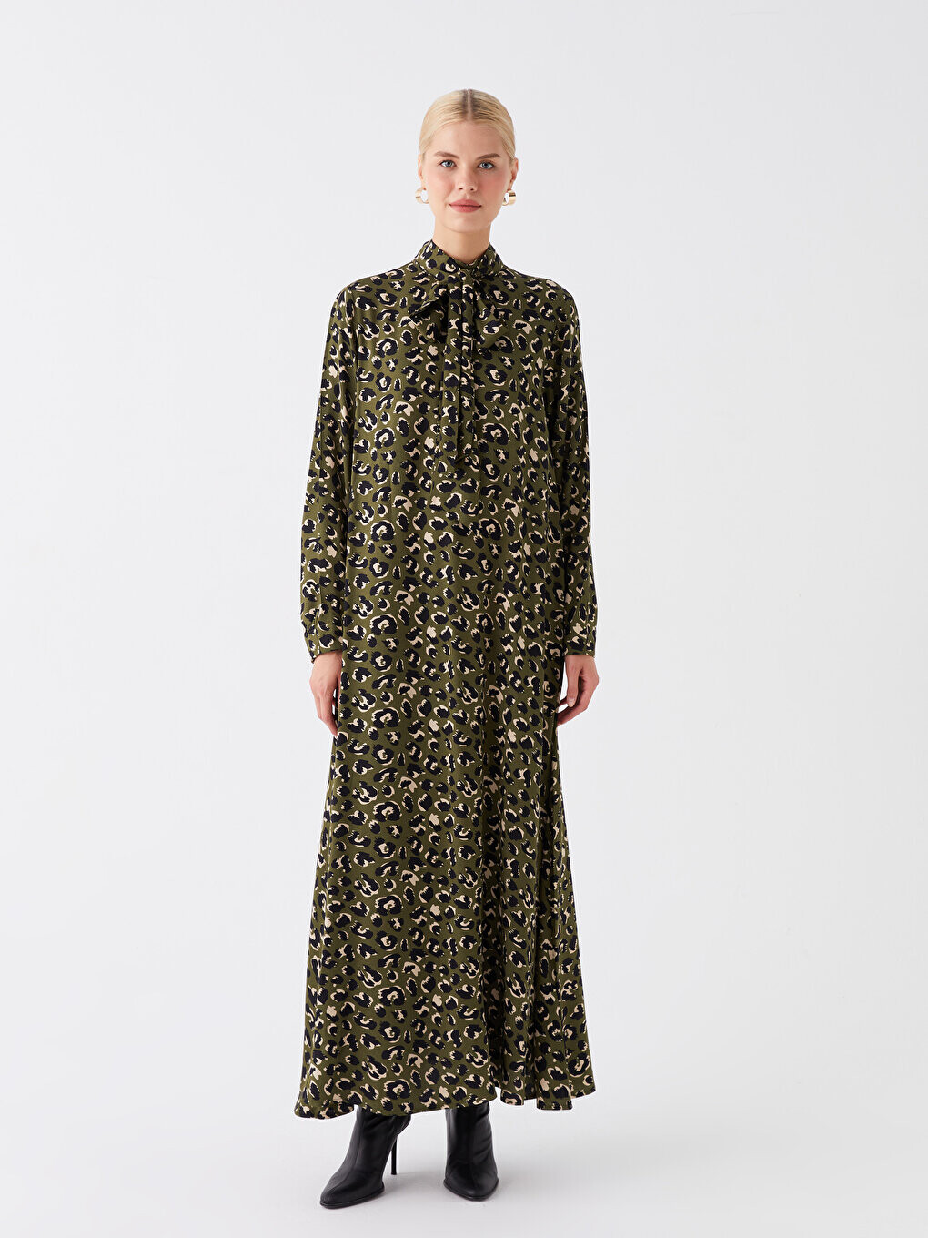 

Великолепное женское платье с длинным рукавом и рисунком воротника LCW Modest