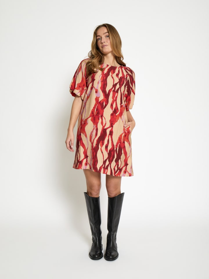 

Короткое платье minus