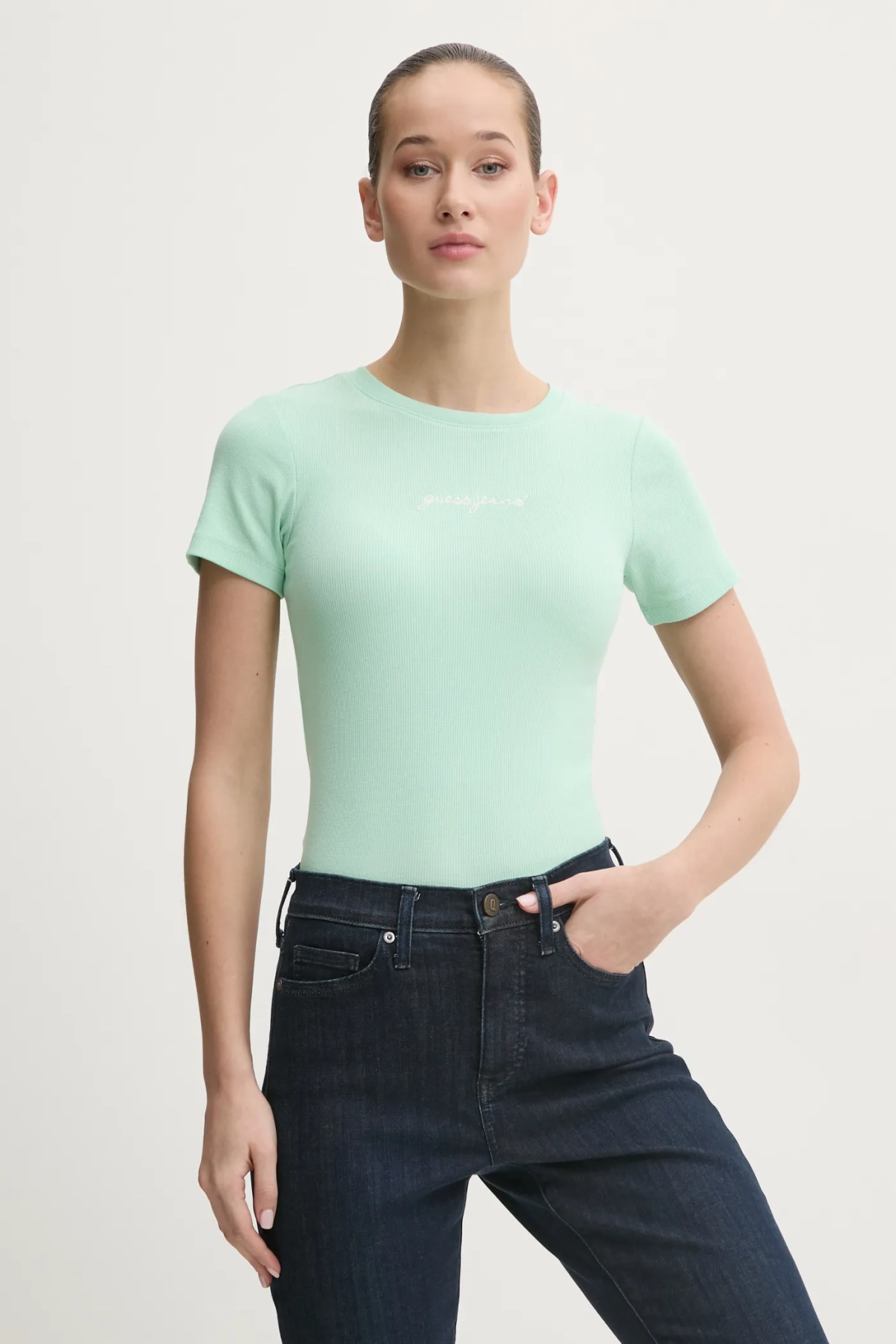 

Футболка Guess Jeans, зеленый