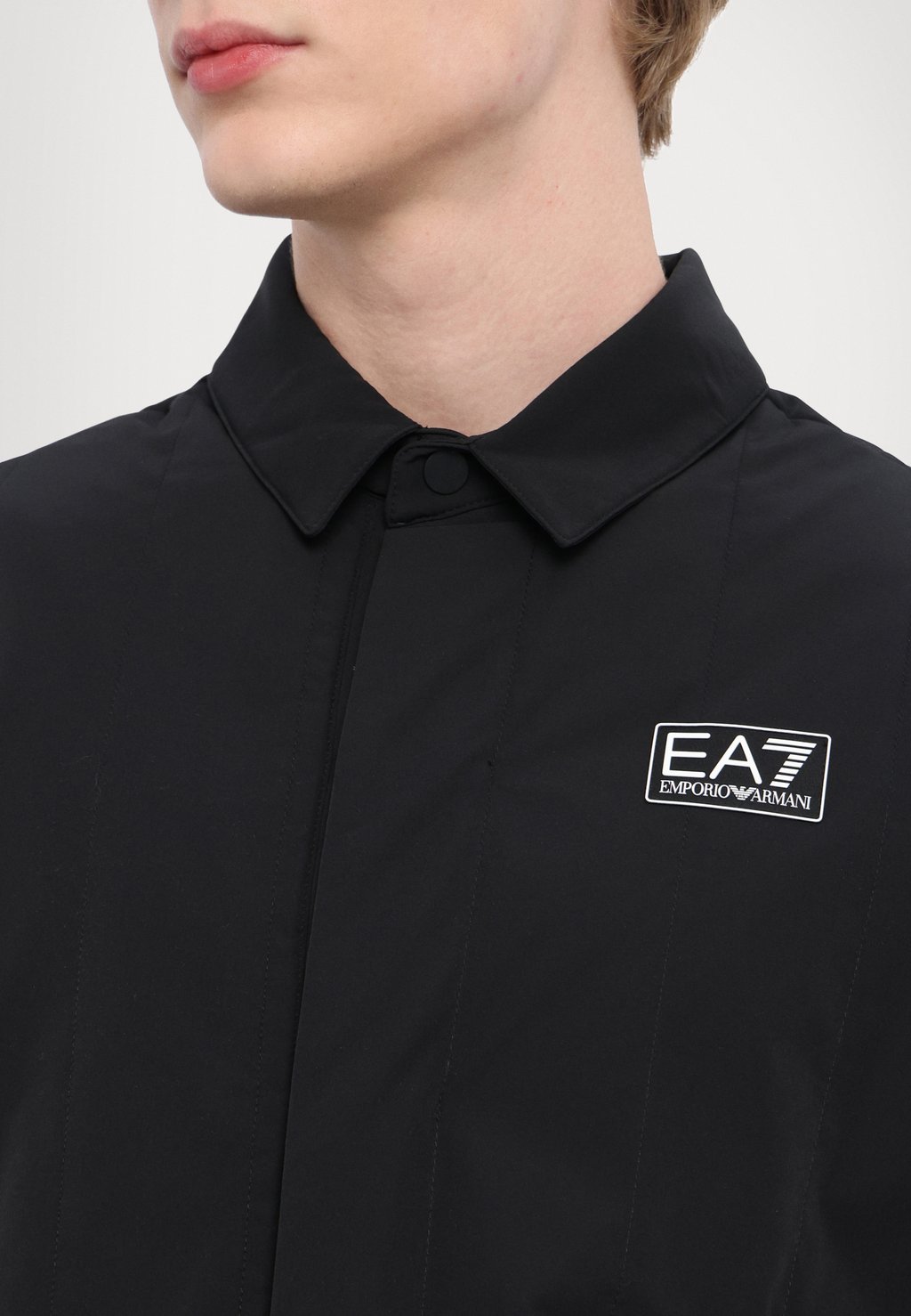

Летняя куртка GIUBBOTTO EA7 Emporio Armani, черный