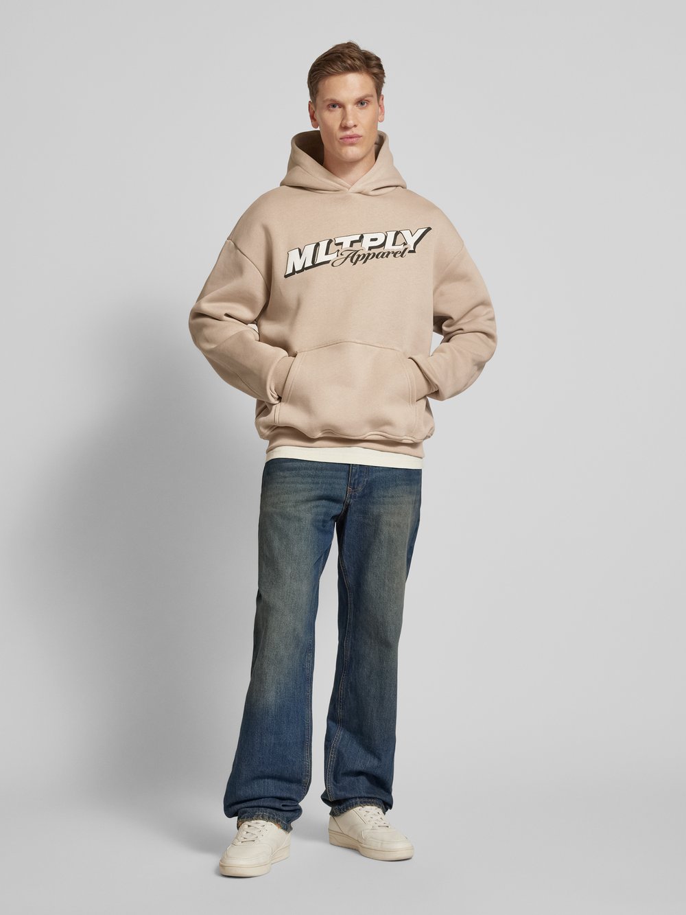 

Толстовка оверсайз с принтом этикетки Multiply Apparel, бежевый