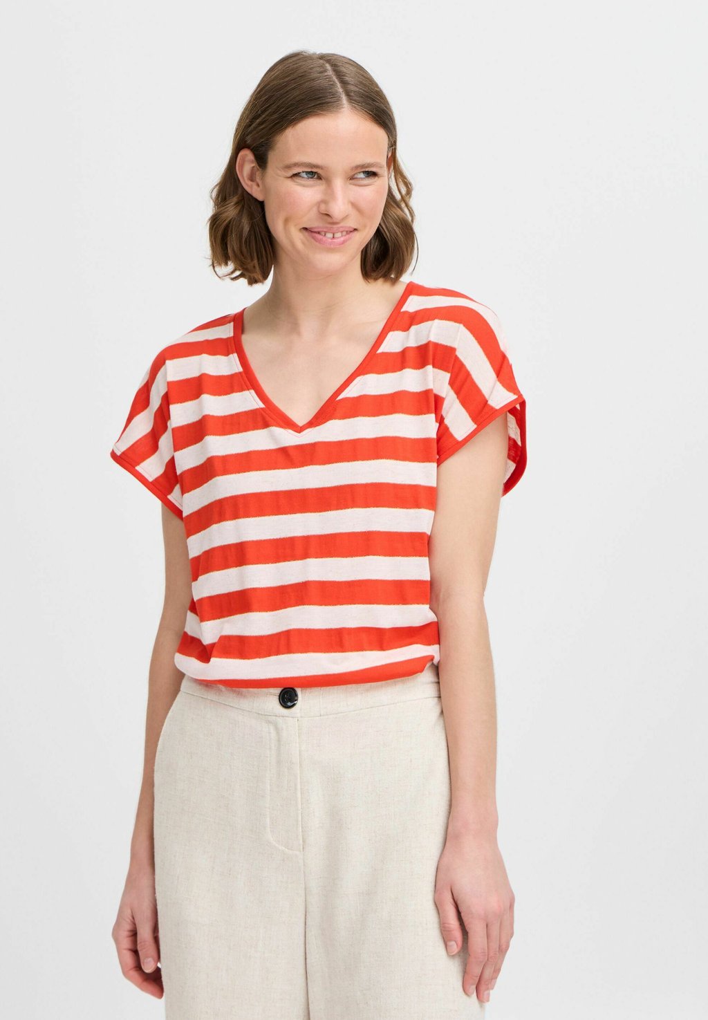 

Футболка с принтом BYSANTO b.young by Zalando, красный