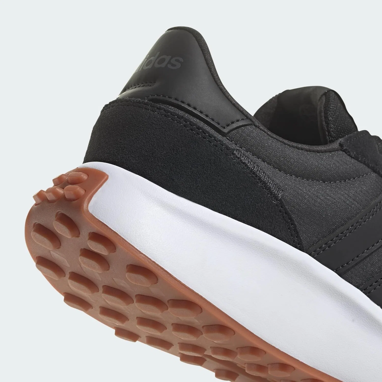 Мужские беговые кроссовки Adidas Run 70s Lifestyle, Carbon Core Black Cloud White — фото 4