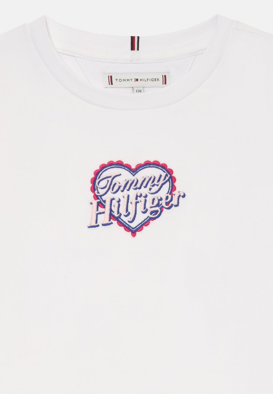 Футболка Tommy Hilfiger HEART EMBROIDERY LOGO JERSEY T-SHIRT, White — фото 3