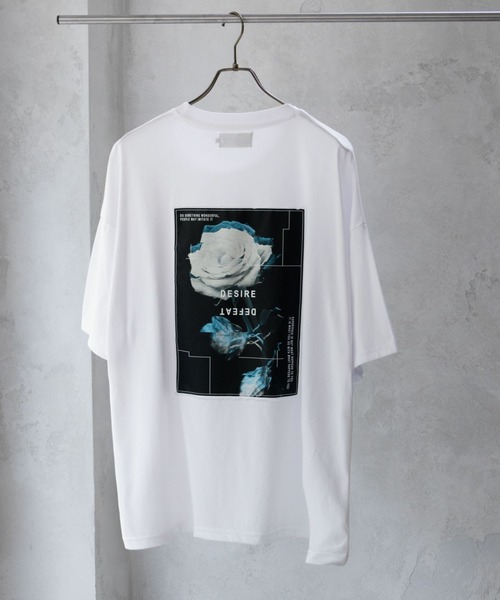 

Футболка с коротким рукавом, цветочный принт на спине Mac-House, белый