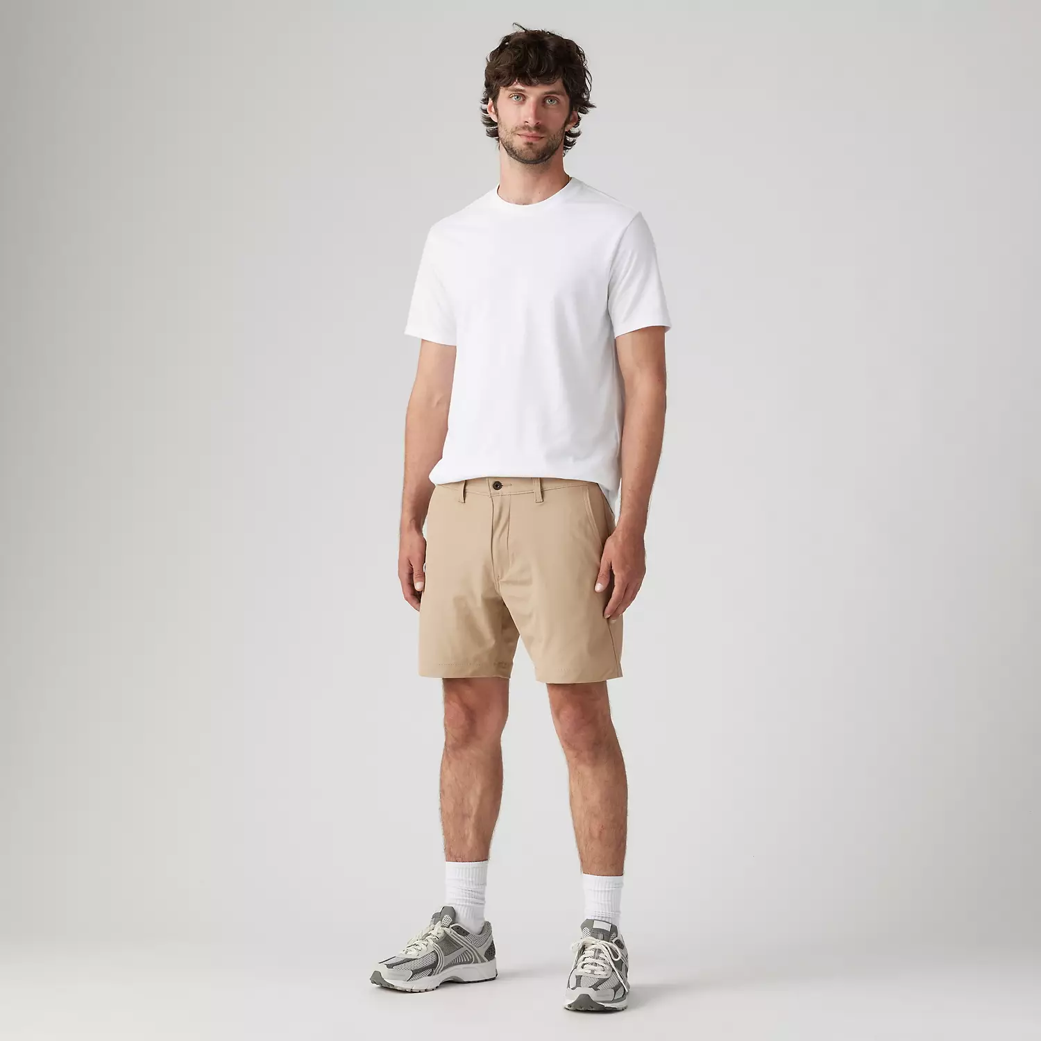 Мужские шорты Levi's XX Chino Tech 8", цвет Beach Taupe - White — фото 2