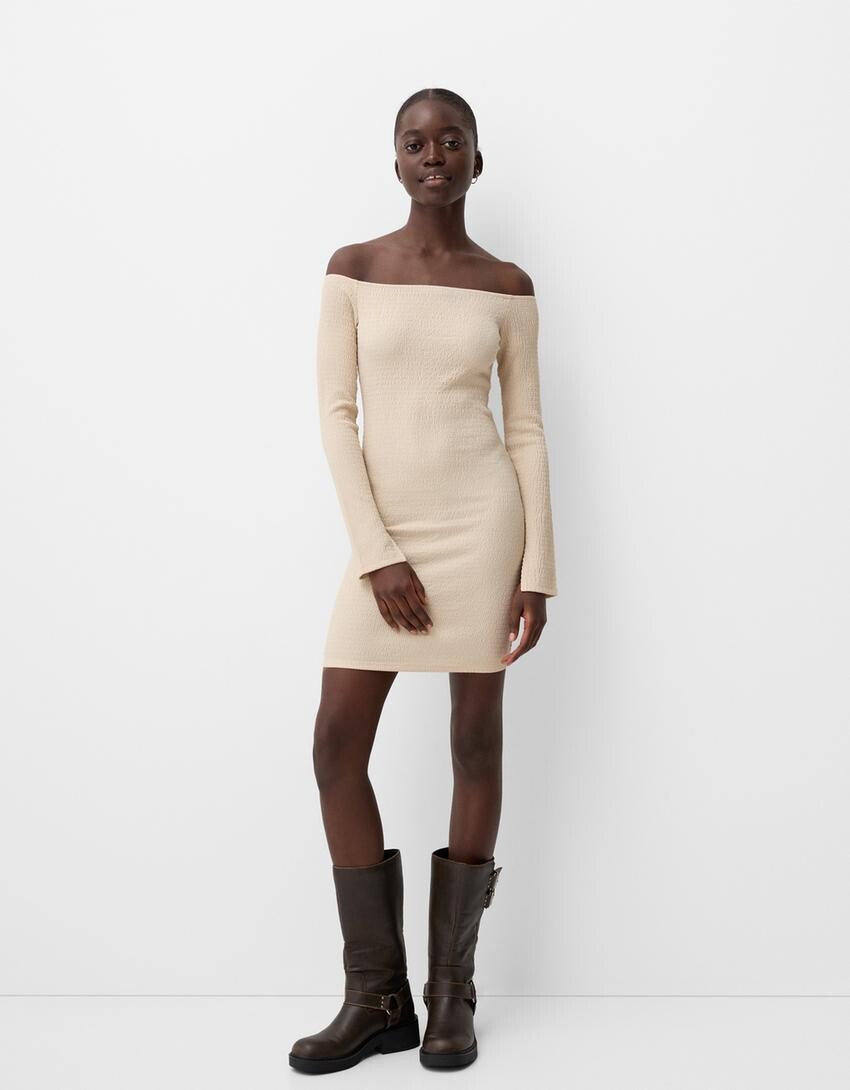

Мини-Платье с фактурной отделкой Bershka, желтый