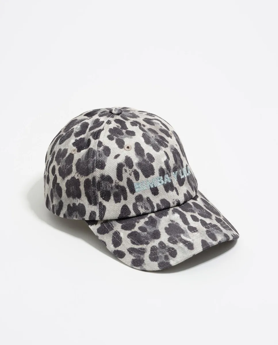 

Женская кепка с серым леопардовым принтом Bimba y Lola