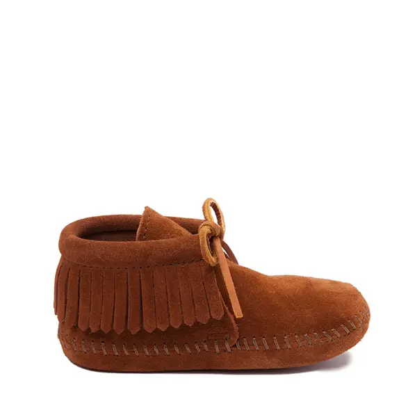 

Ботинки Minnetonka Classic Fringe Boot, коричневый