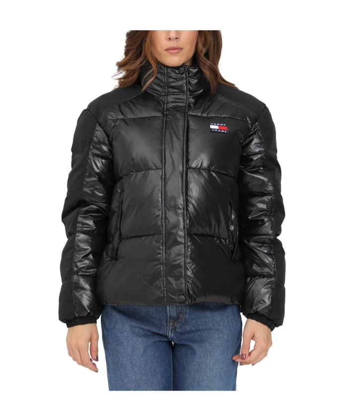 Черная пуховая куртка с нашивкой в тон. Tommy Hilfiger, черный — фото 2