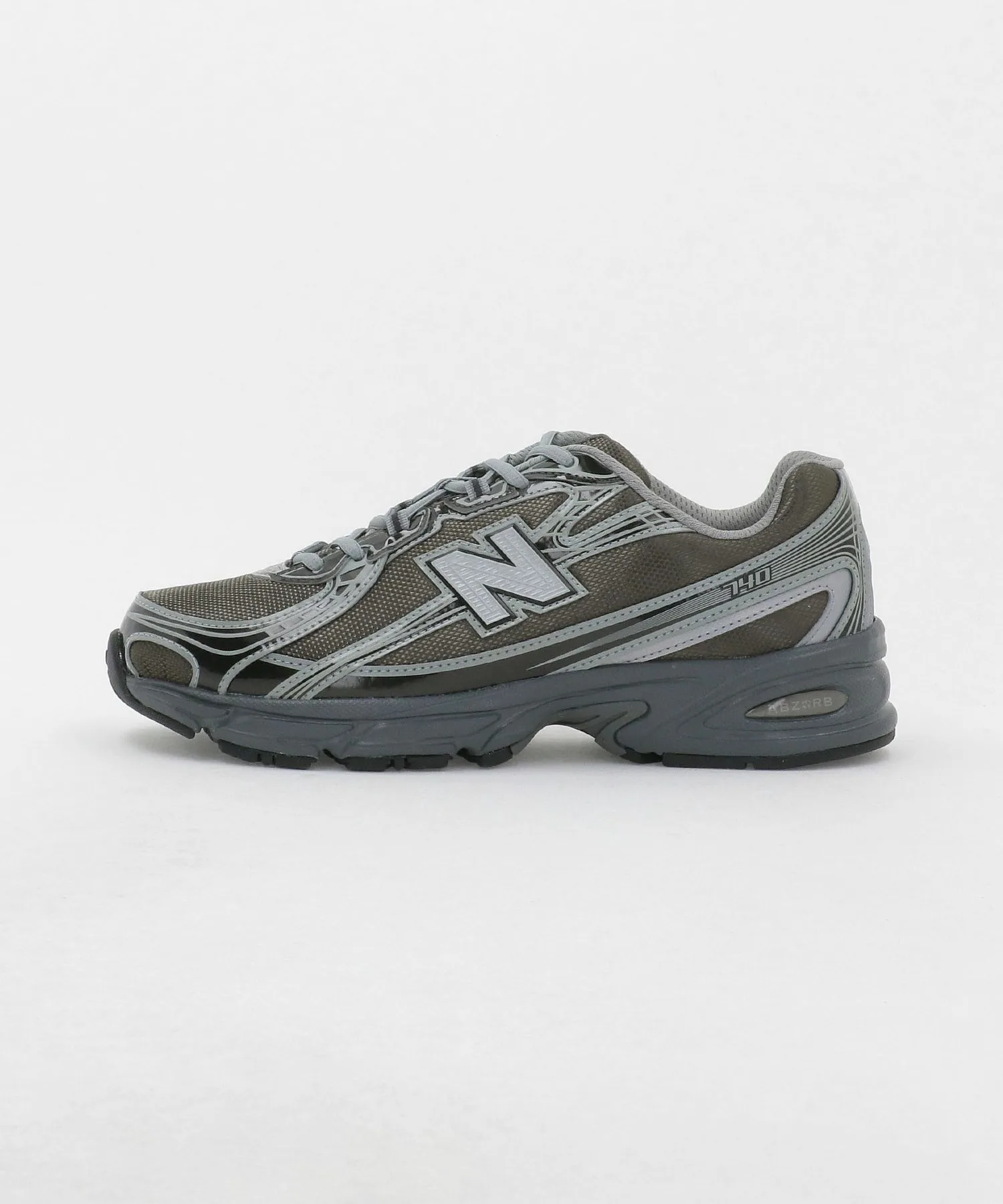 Мужские кроссовки с металлическим акцентом New Balance 740 серые